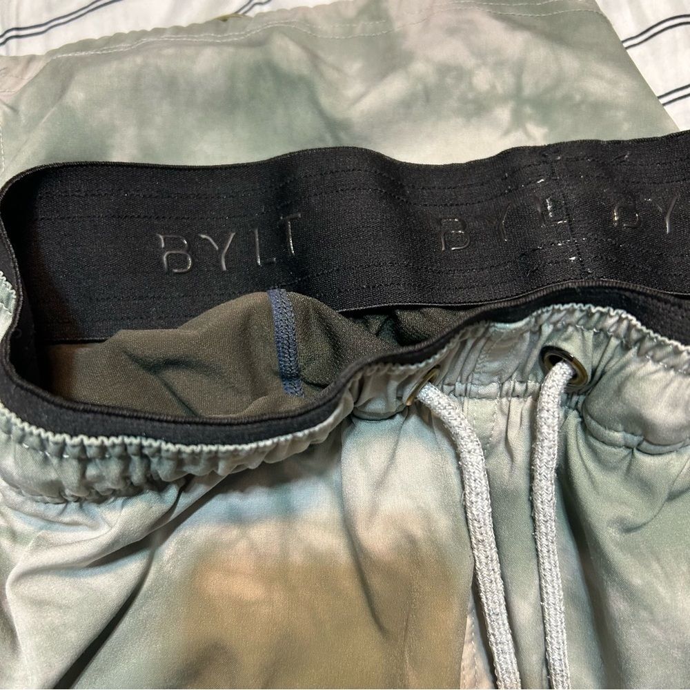 BYLT Basics Active + Lined Shorts Green Tie Dye Size Large Athletic Workout Gym - Picture 7 of 8